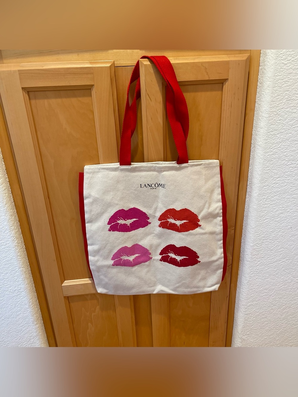 Lancôme Paris Beauty Lipstick Print Canvas Tote Bag – Red Handles